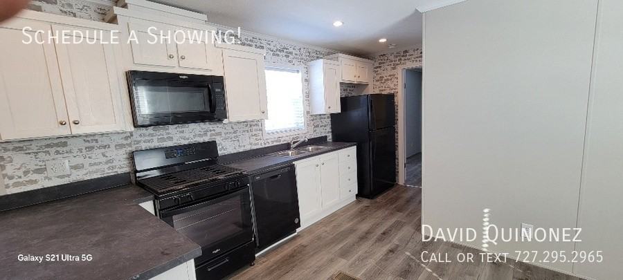 209 Mercer Dr - Photo 2 of 10