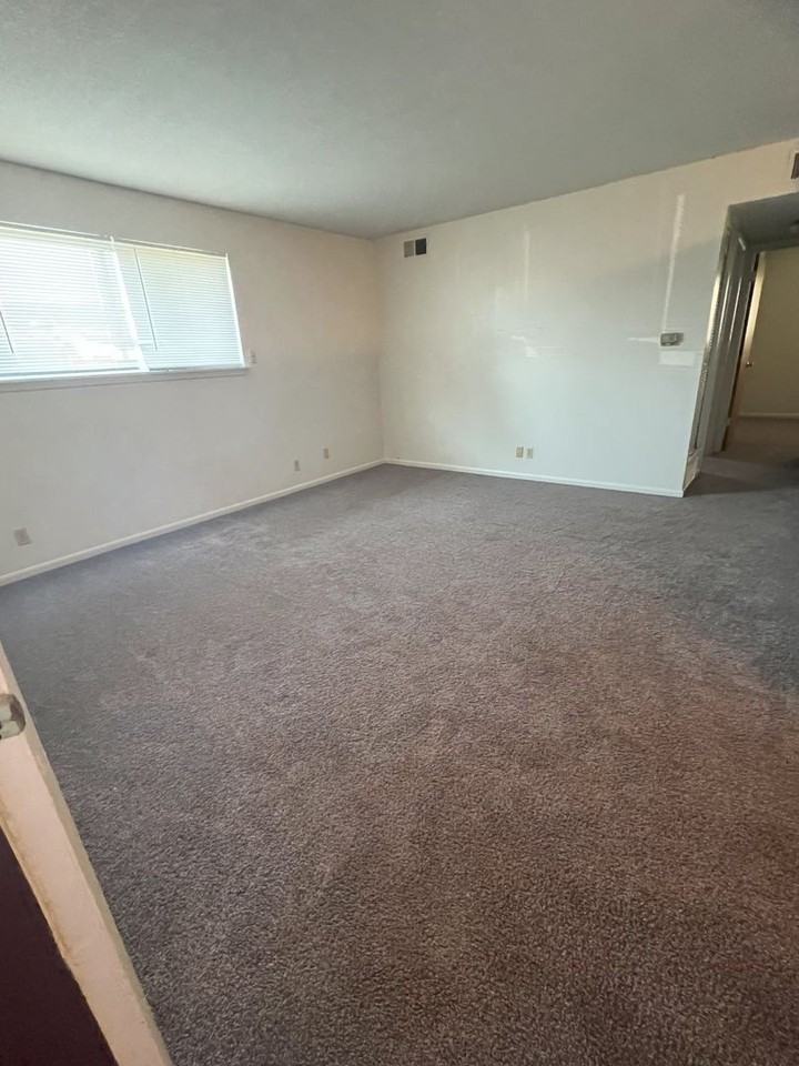 Gold Falls Villa Apartments - Photo 4 of 15