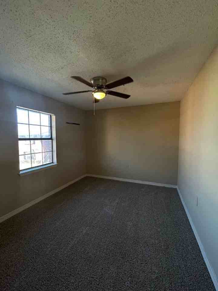 40del - Photo 3 of 29