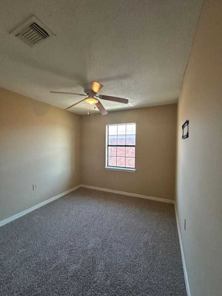 40del - Photo 4 of 29