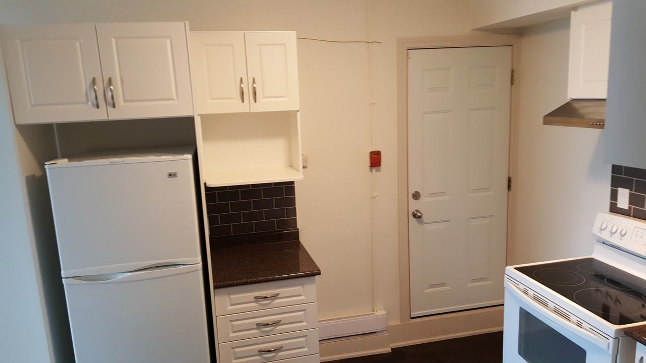 1799 Danforth Avenue - Photo 3 of 12