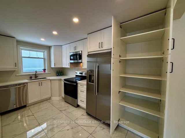 39 Reiner Road - Photo 3 of 18