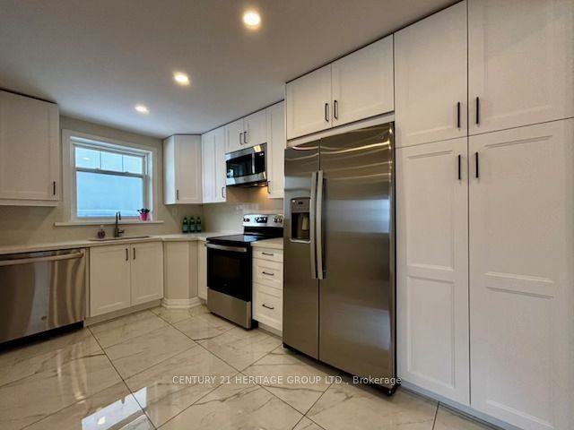 39 Reiner Road - Photo 4 of 18