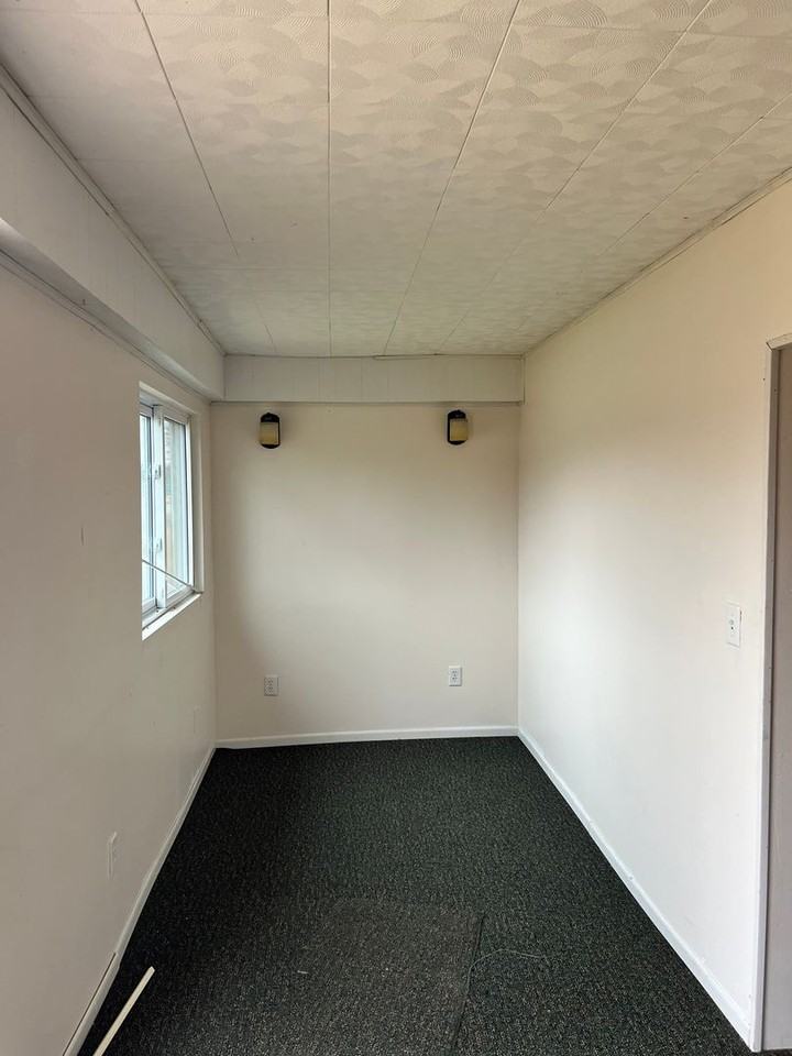 Brooklyn - 6080 - Photo 4 of 11