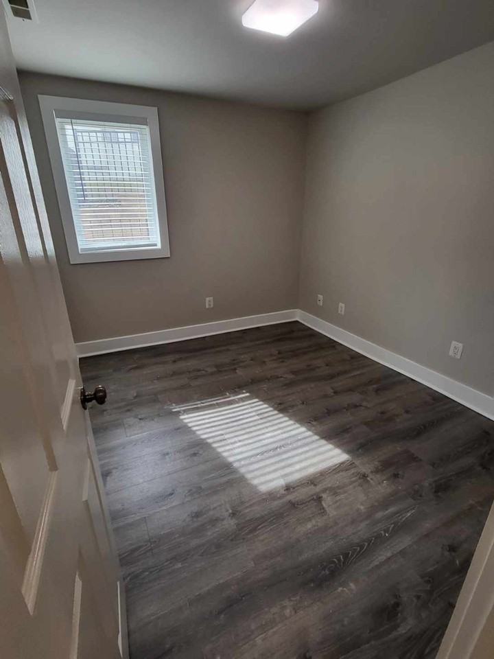 2847 Gainesville St. SE - Photo 6 of 18