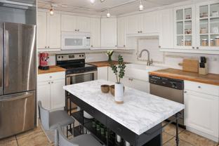 121 Francis Ave - Photo 1 of 1