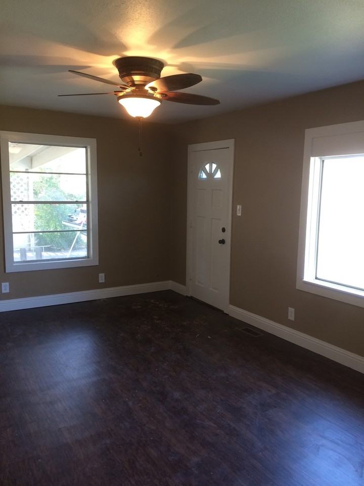 1600 Vesta Ave - Photo 2 of 20