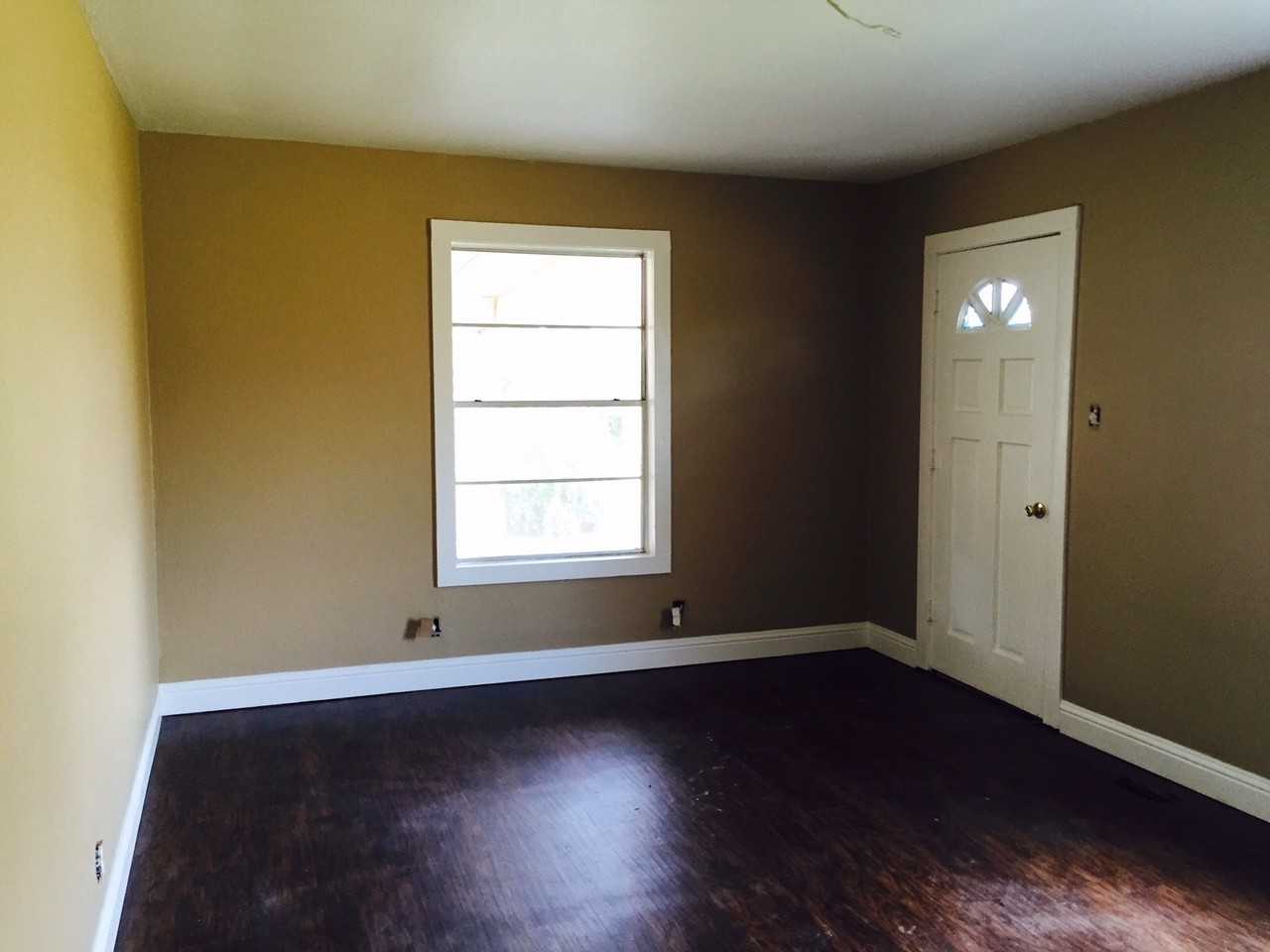 1600 Vesta Ave - Photo 3 of 20