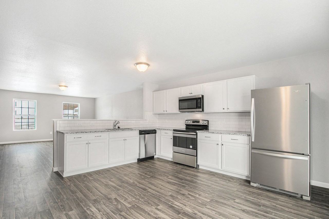 2594 Blooming Bud Lane Southeast - Photo 4 of 26