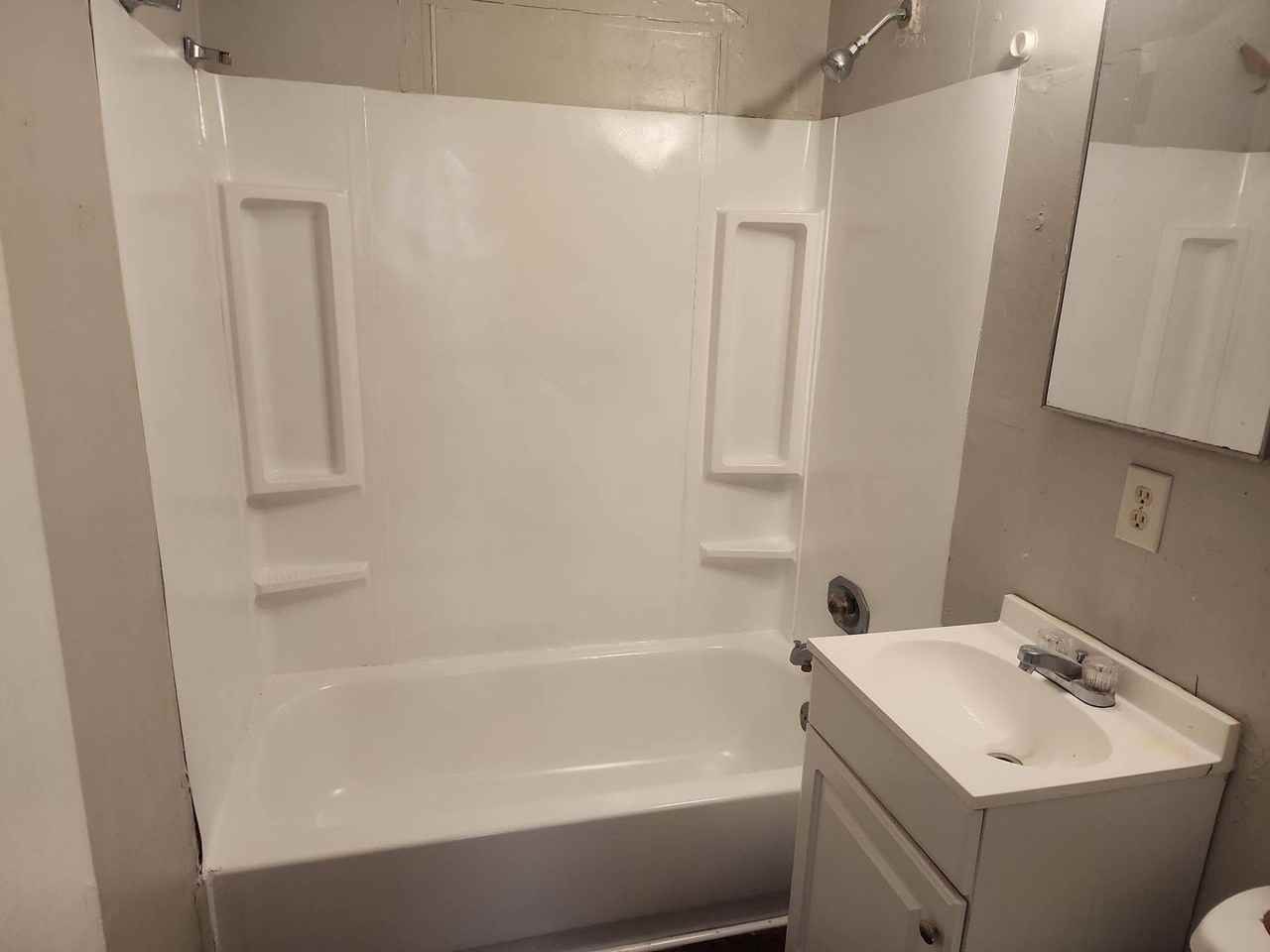3932 Sw 23rd St - Photo 5 of 25