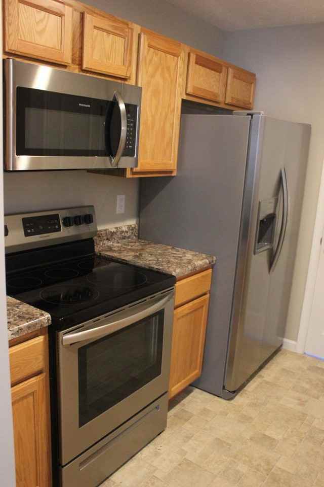 433 Leslie Ct - Photo 4 of 18