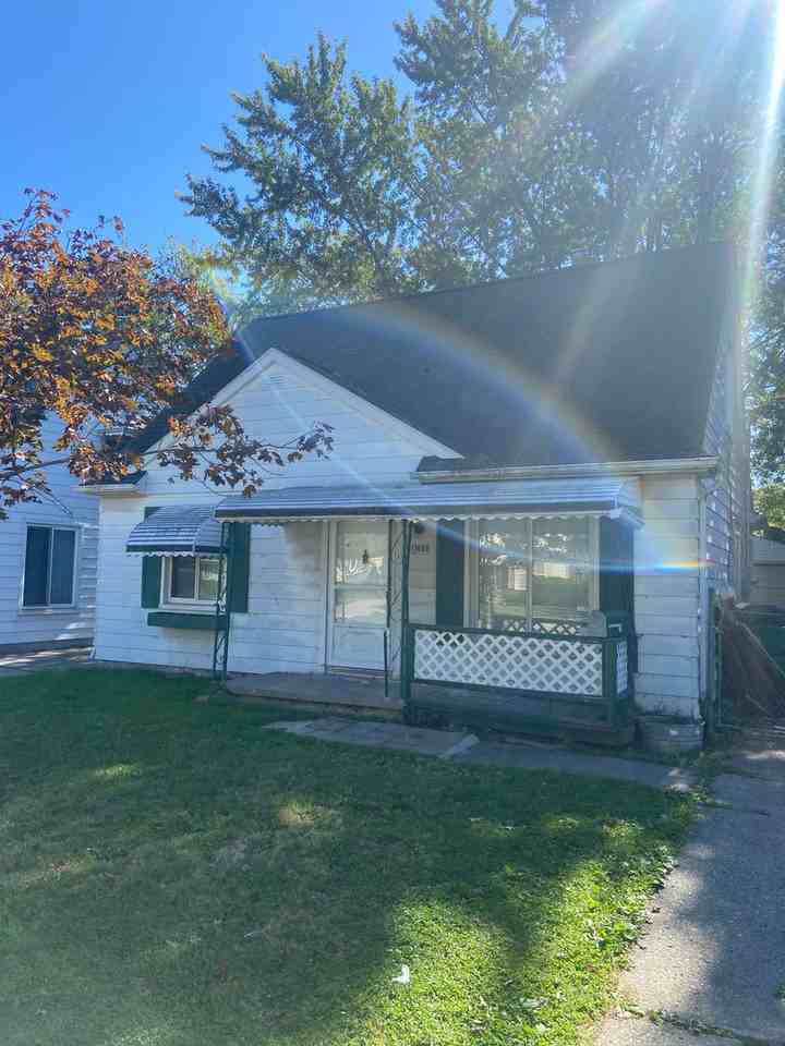 17686 Lincoln Ave - Photo 2 of 12