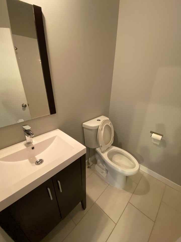 709 N Franklin St - Photo 2 of 17