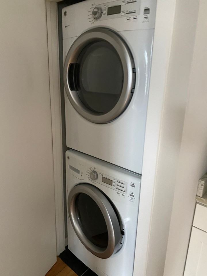 709 N Franklin St - Photo 3 of 17