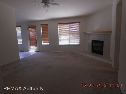 441 Trellis Dr - Photo 3 of 10