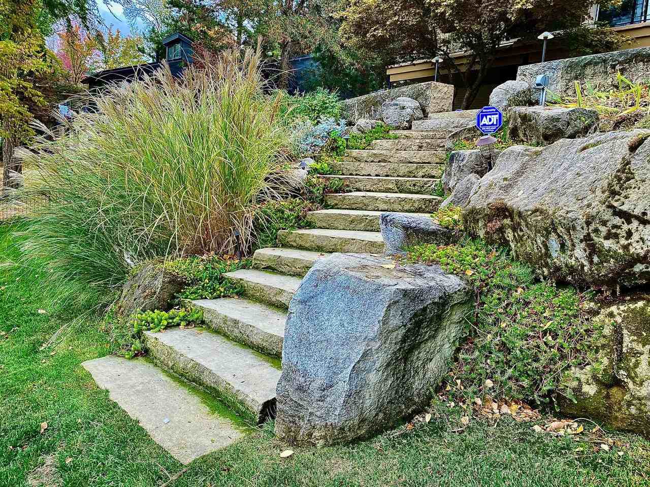 306 E Curling Dr - Photo 3 of 50