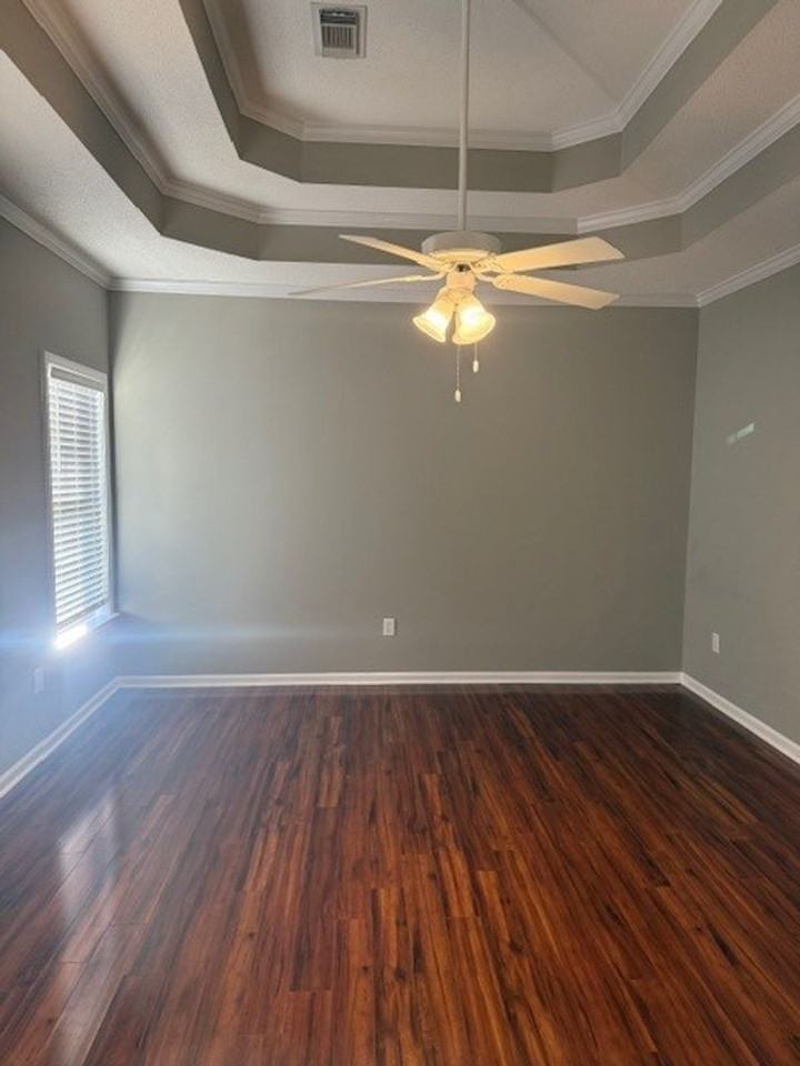 12618 Mill Creek Dr - Photo 2 of 7