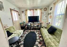 featured image of 311 E Lamb St