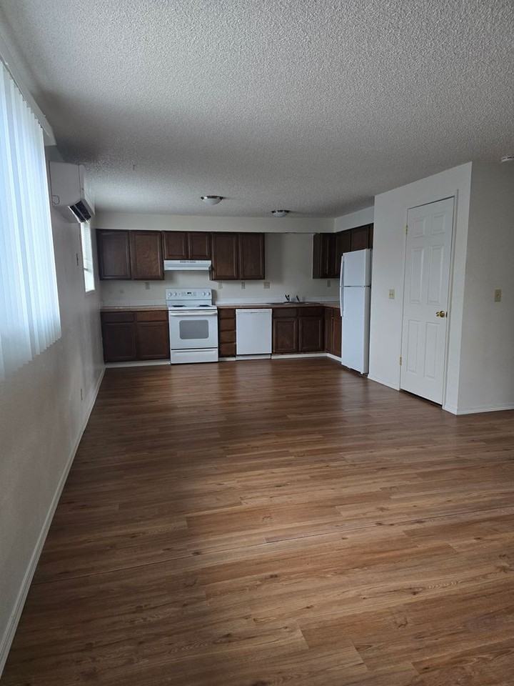 1235 14th St #18 - Photo 2 of 10