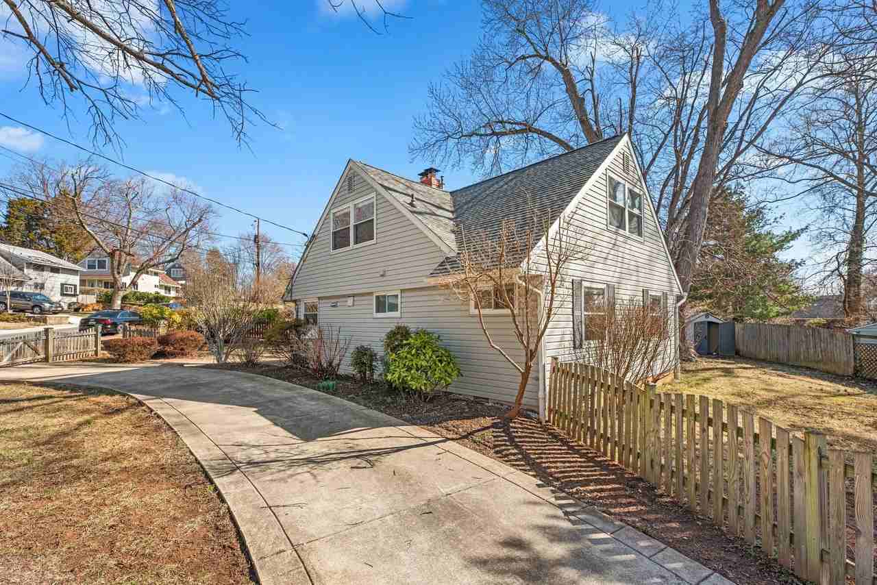 211 Nimitz Ave - Photo 2 of 33