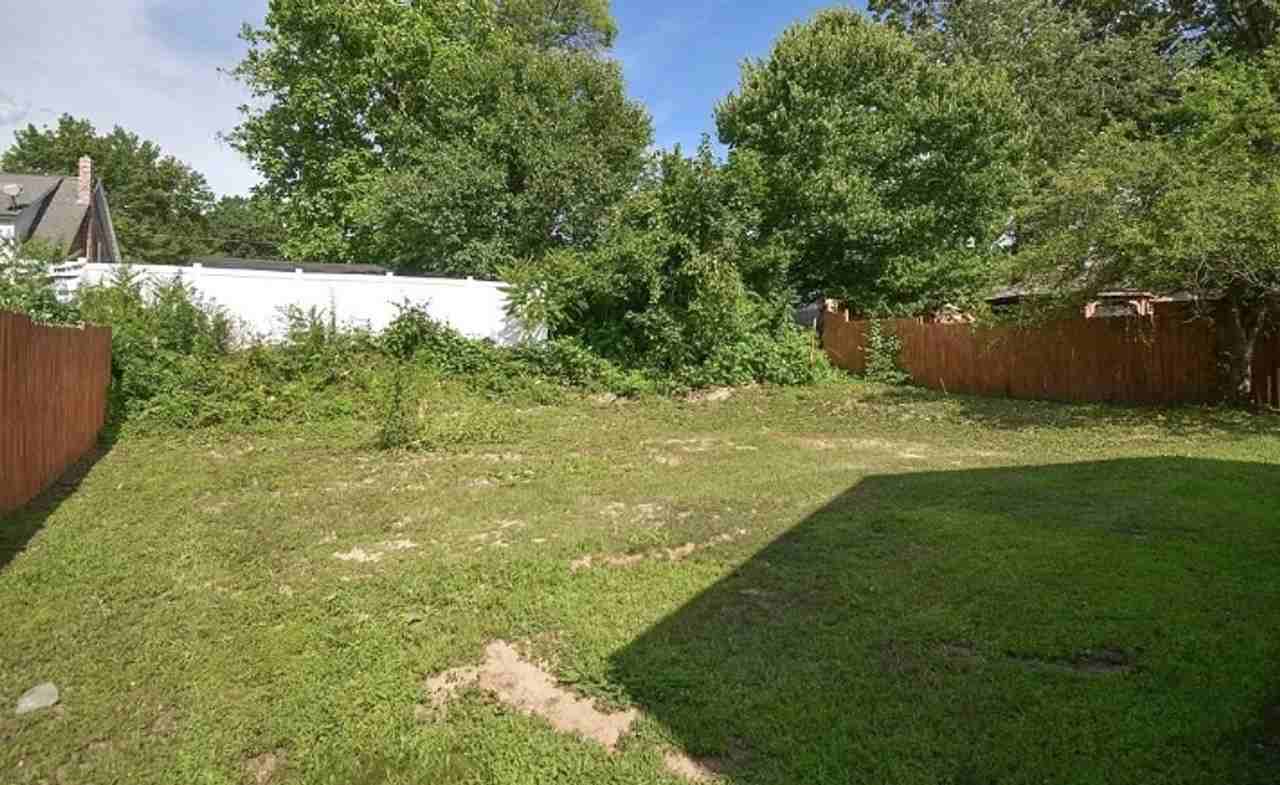 25 Gladstone St - Photo 2 of 13