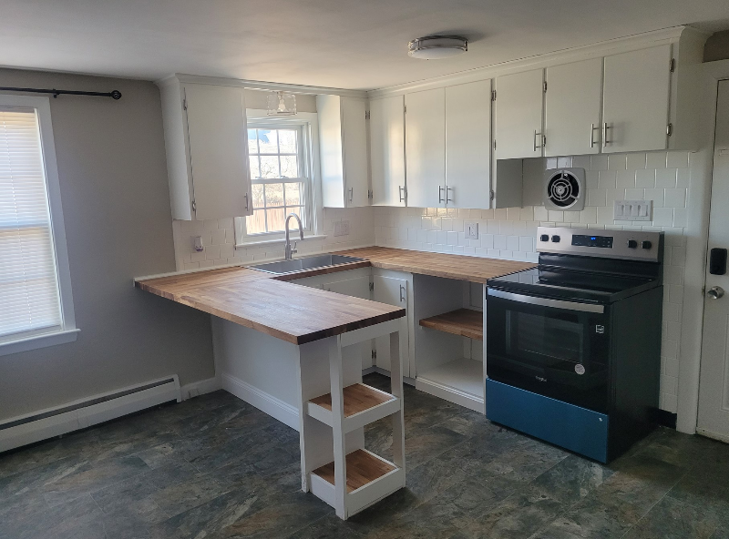 98 Magnolia St - Photo 4 of 7