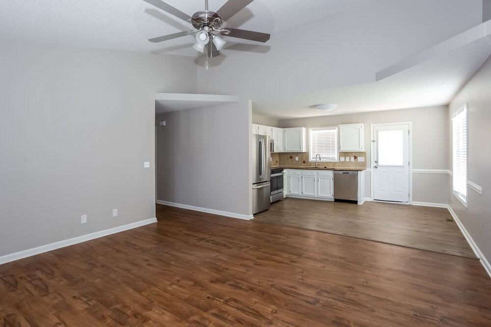 1666 Lemming Dr - Photo 3 of 14