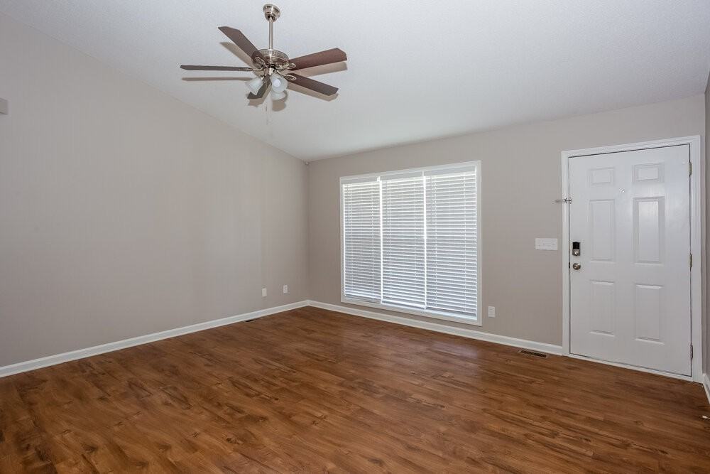 1666 Lemming Dr - Photo 4 of 14
