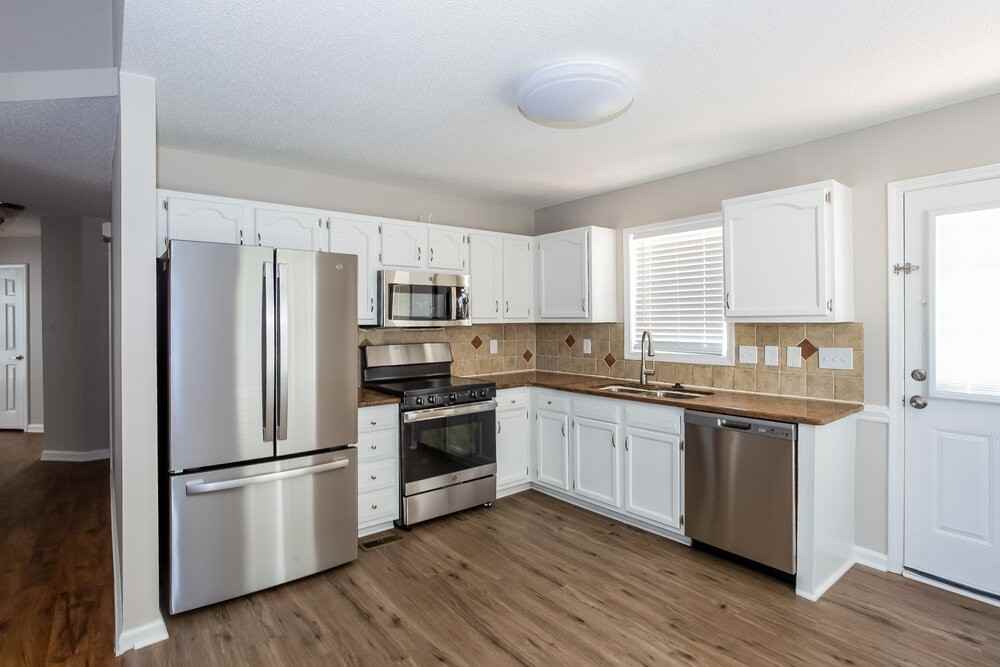 1666 Lemming Dr - Photo 5 of 14
