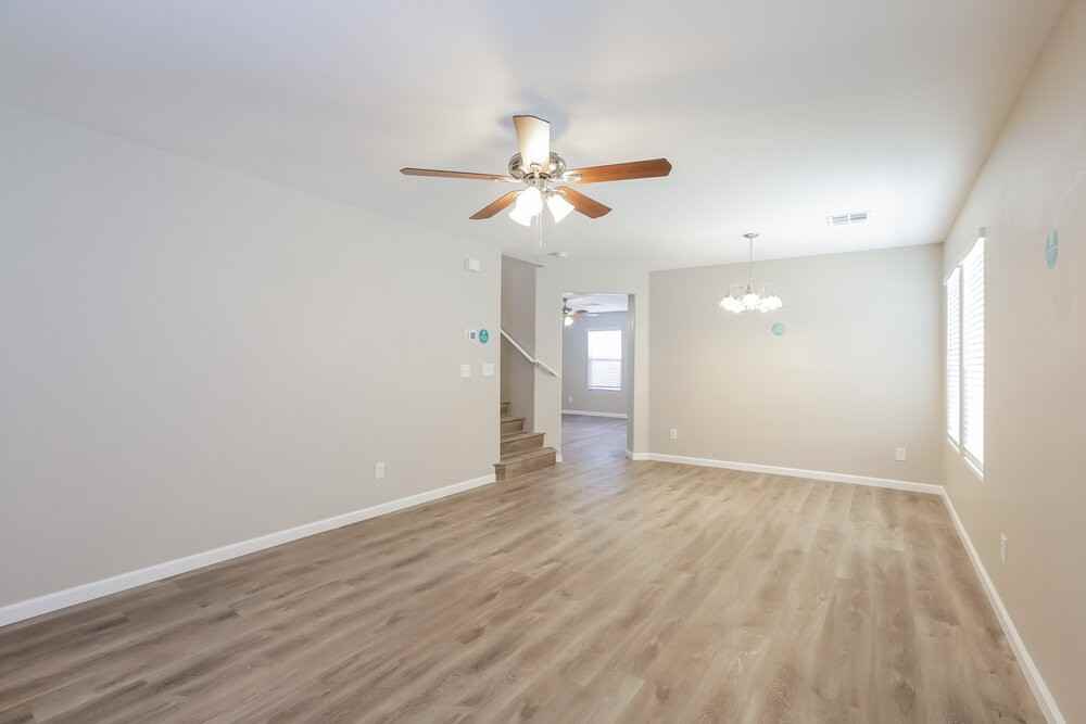 9790 Splendor Sky Ave - Photo 4 of 17
