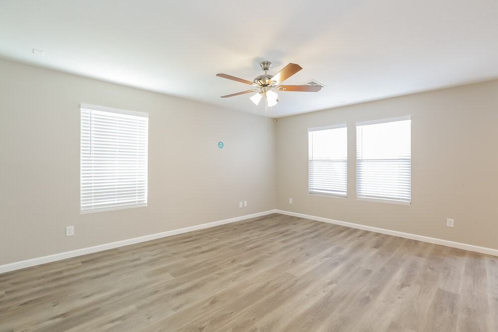 9790 Splendor Sky Ave - Photo 5 of 17