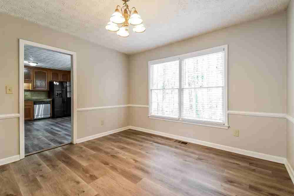 3544 Winston Ct - Photo 7 of 18