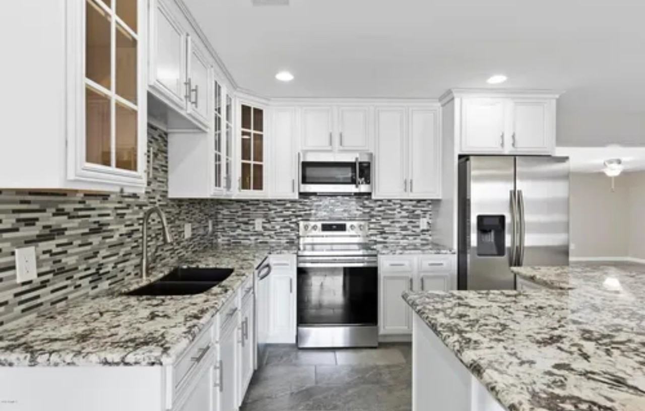 242 E Garnet Ave #NA - Photo 3 of 13