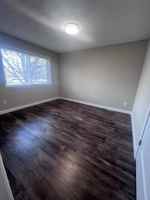 featured image of 33 6th Ave W #1