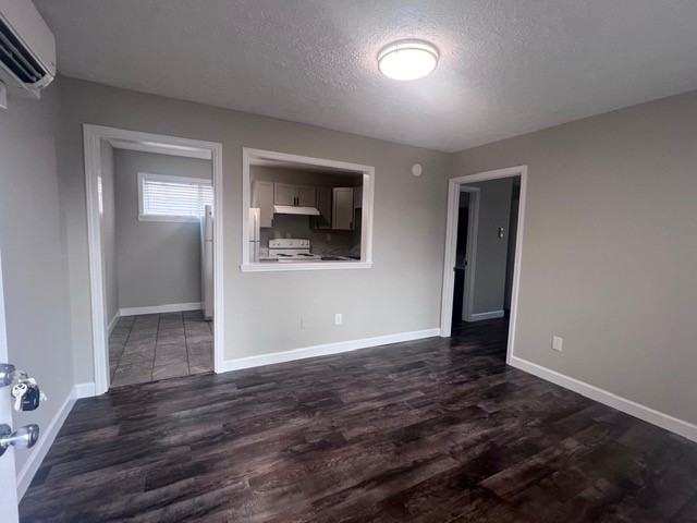 33 6th Ave W #1 - Photo 4 of 10