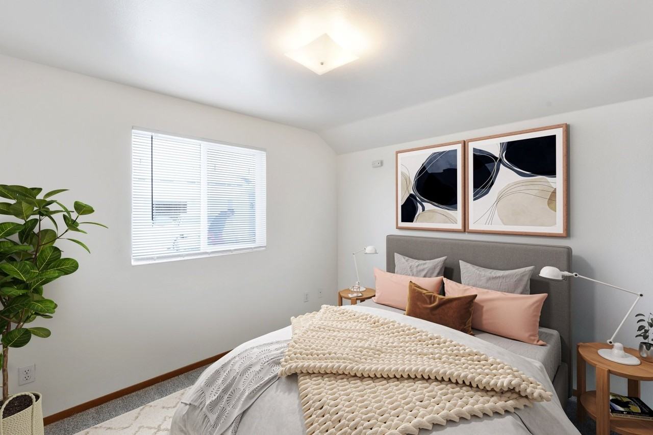 Shiloh Glen - Photo 3 of 18