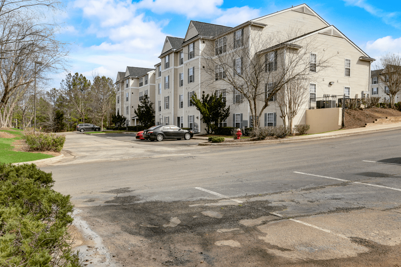 Forest Glen Apartments - Photo 6 of 35