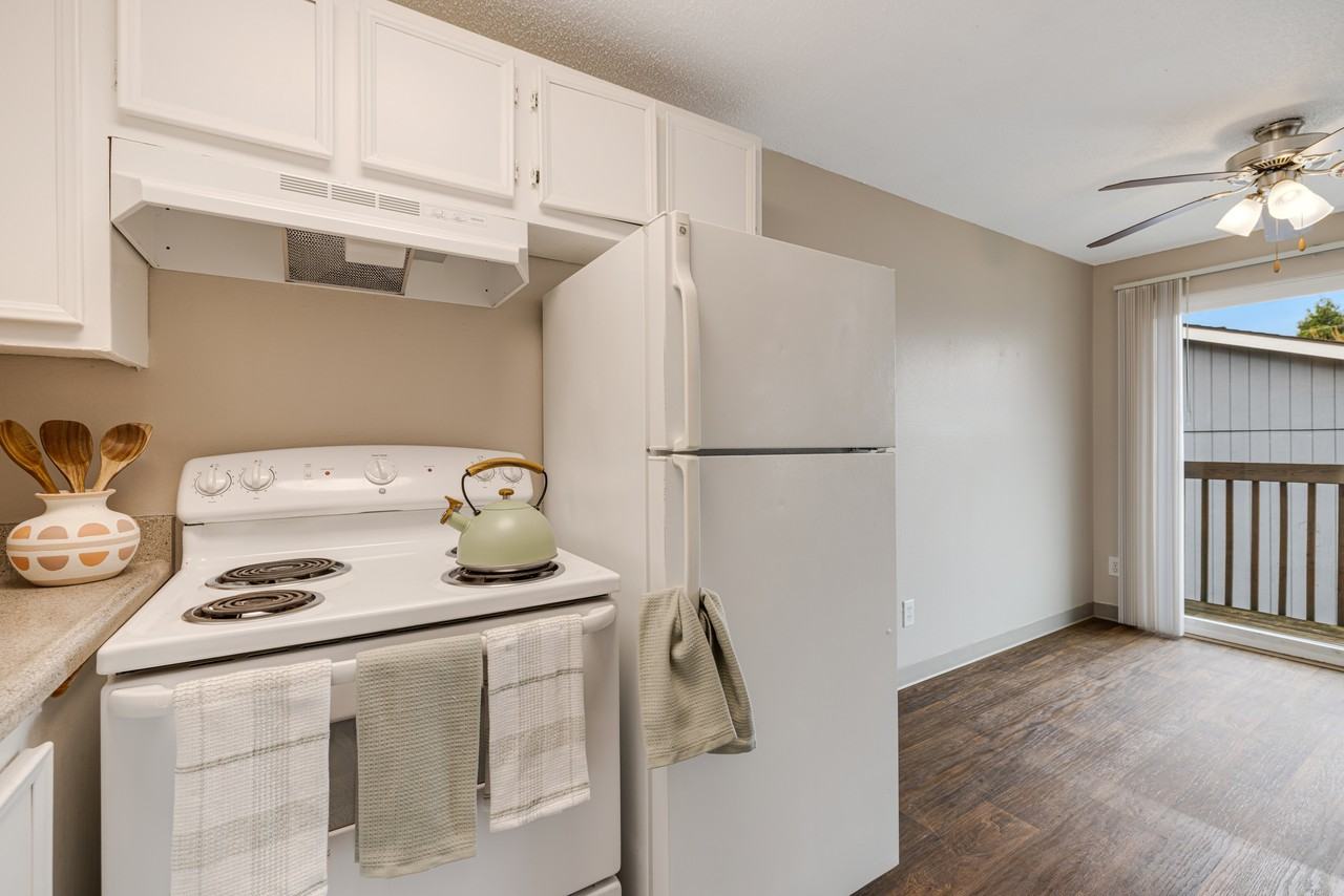 Moreland Place Apartments - Photo 6 of 31