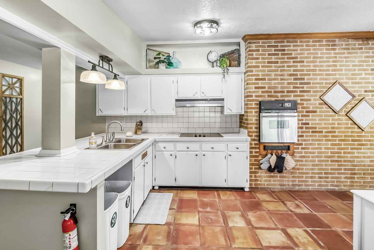 Lone Star Road - Photo 5 of 9