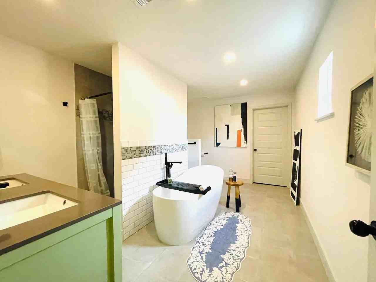 S Edgefield Ave - Photo 2 of 19