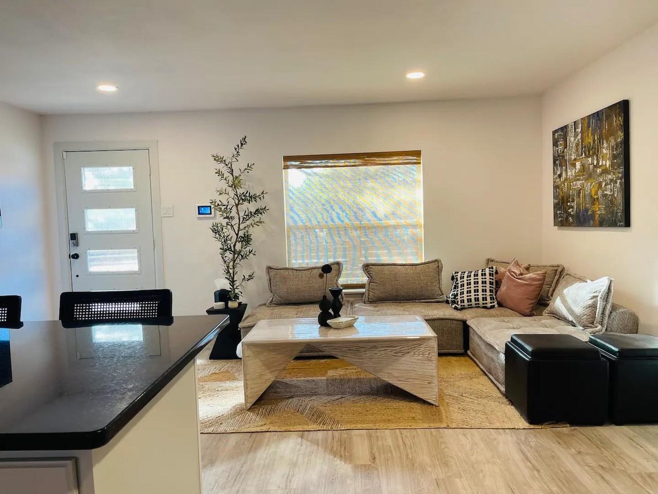 S Edgefield Ave - Photo 3 of 19