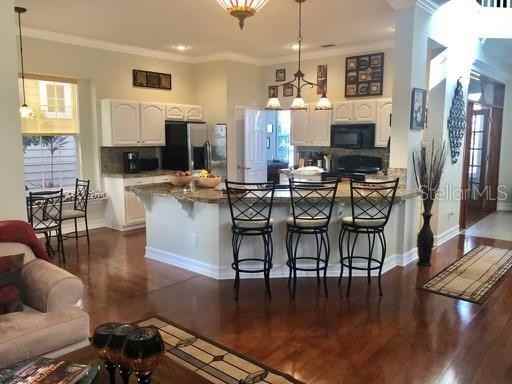 806 Rosa St - Photo 6 of 50