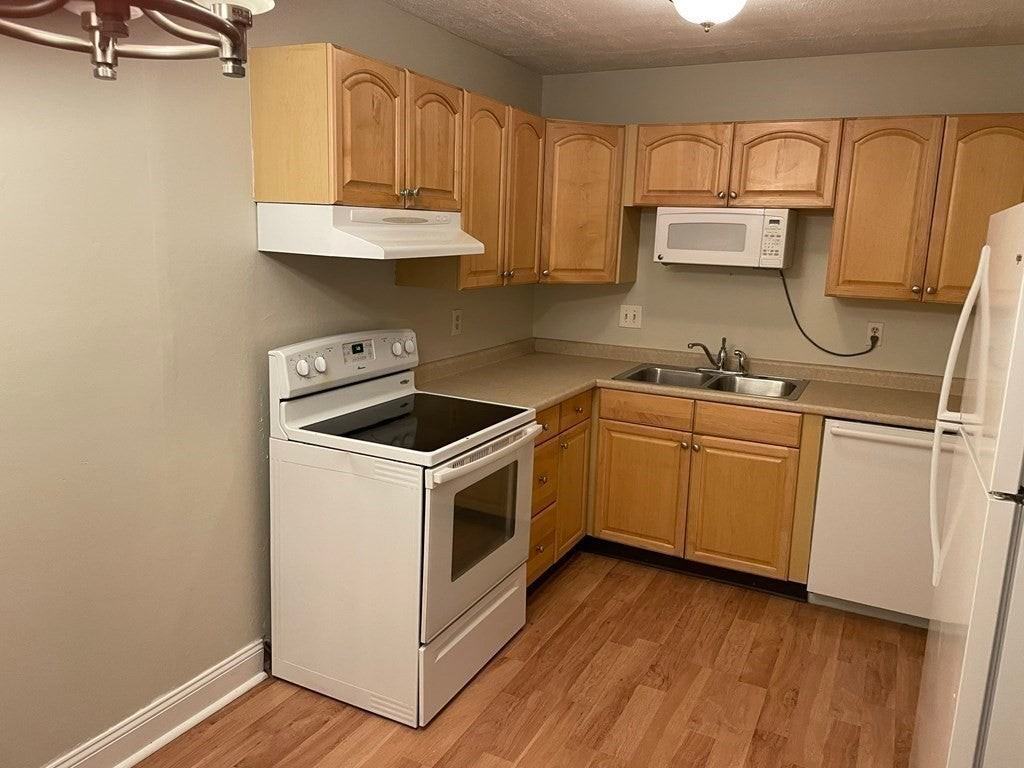 15 Chapel Hill Dr - Photo 2 of 16