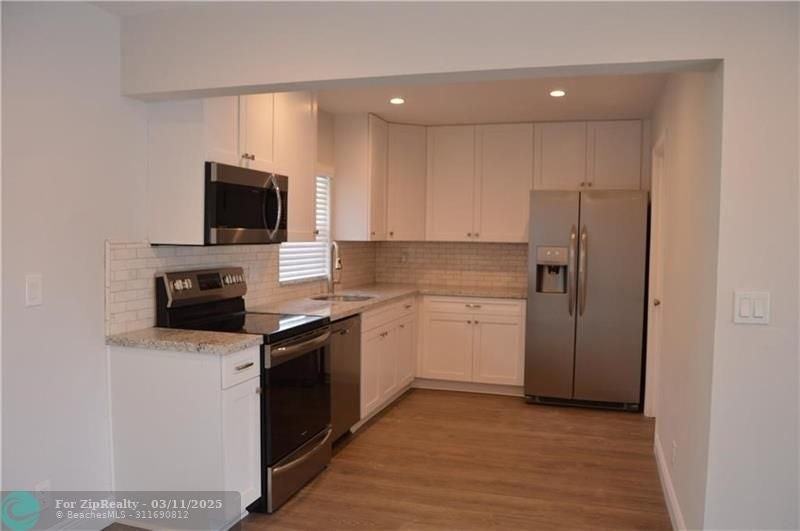 19376 Delaware Circle - Photo 4 of 23