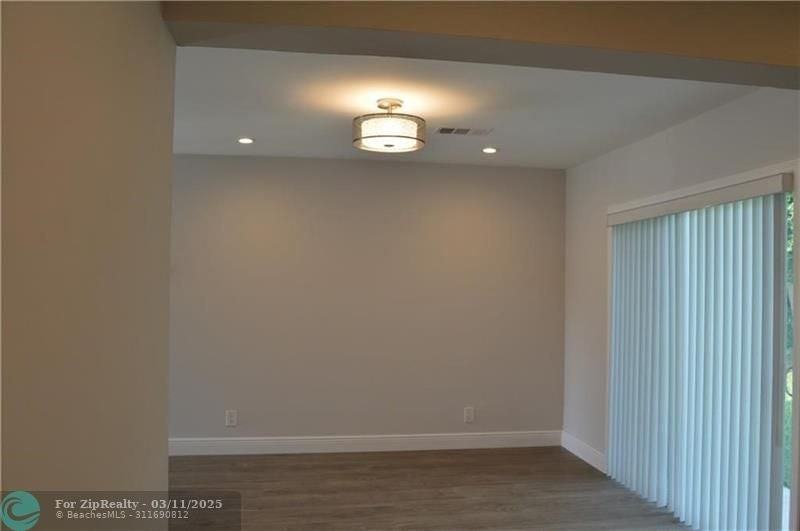 19376 Delaware Circle - Photo 7 of 23