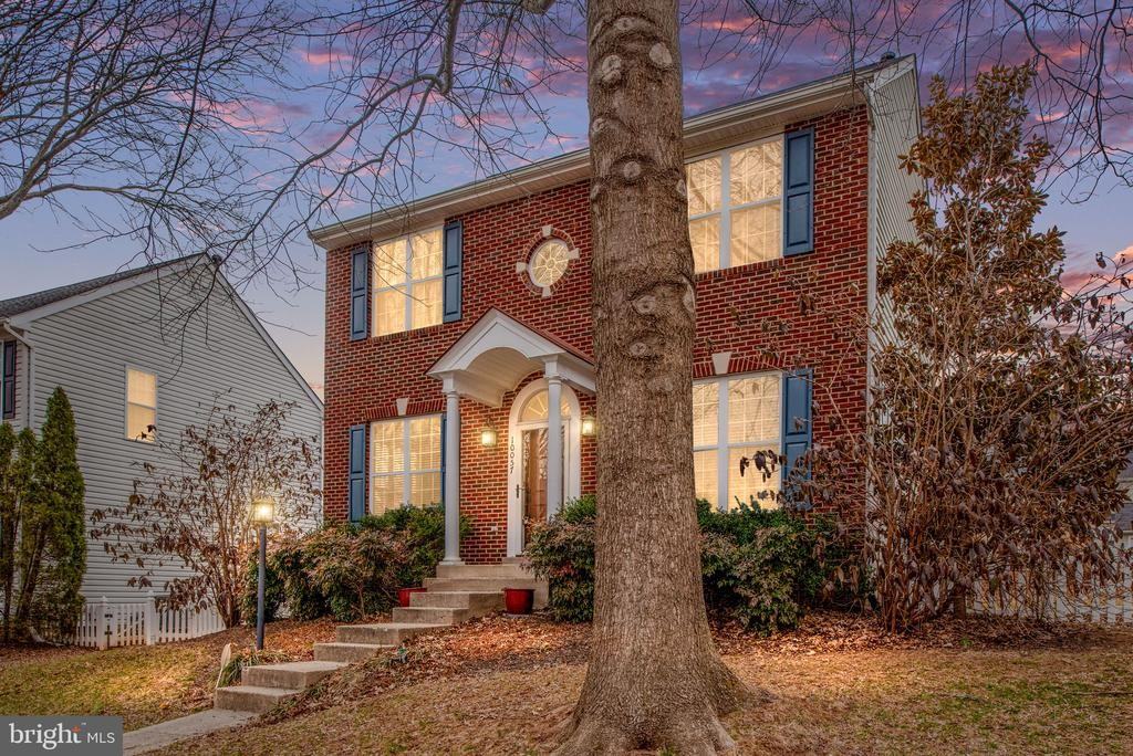 10057 Woolen Kilt Ct - Photo 2 of 50