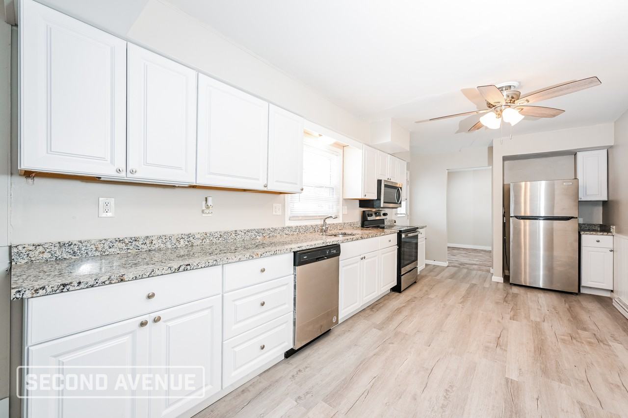 104 Amy Dr - Photo 4 of 28