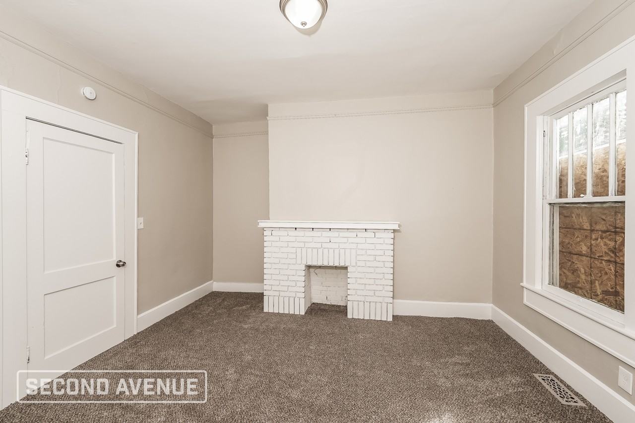 2800 Avenue H - Photo 7 of 26