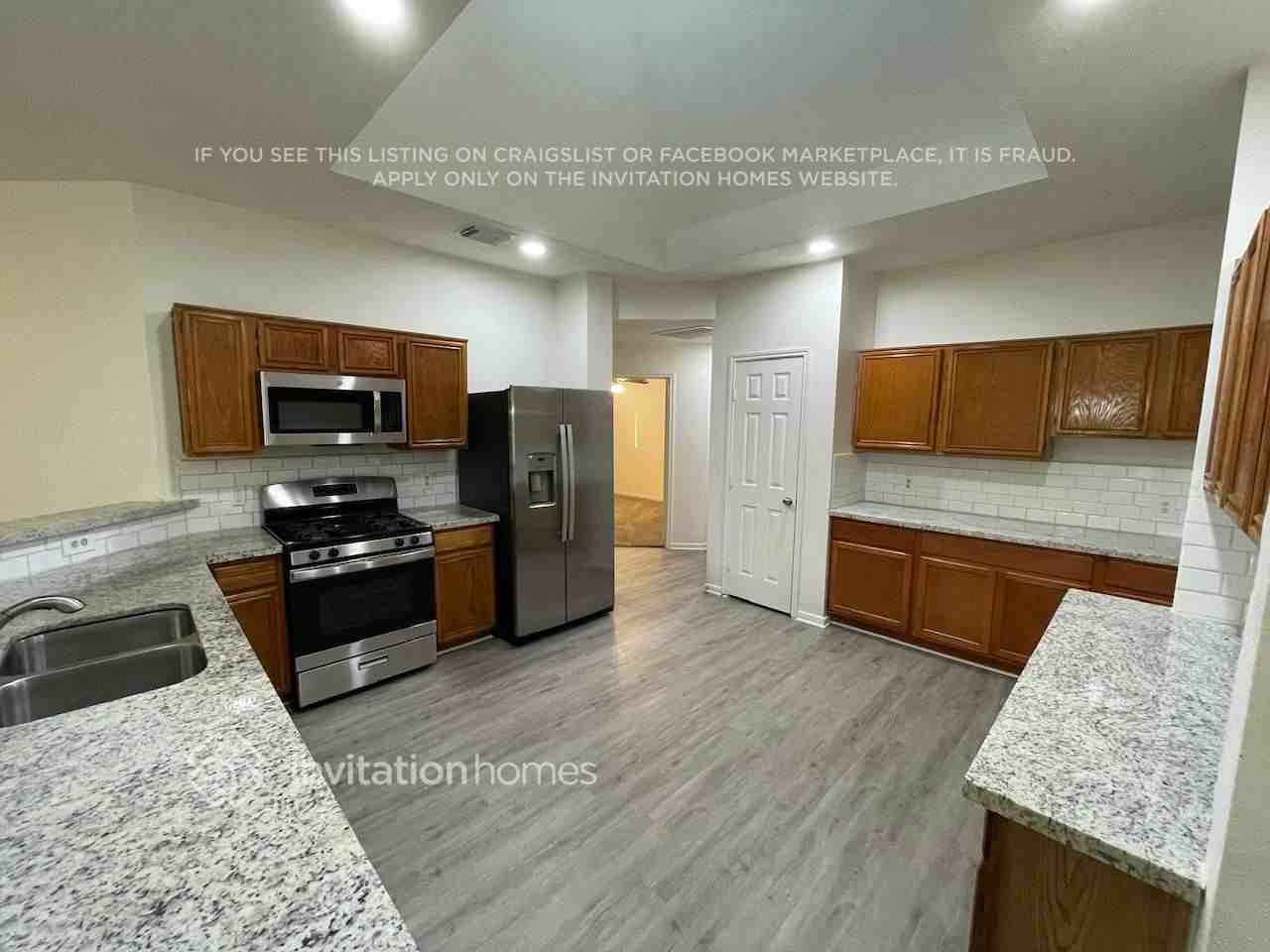 10103 Cedaredge Dr - Photo 4 of 13