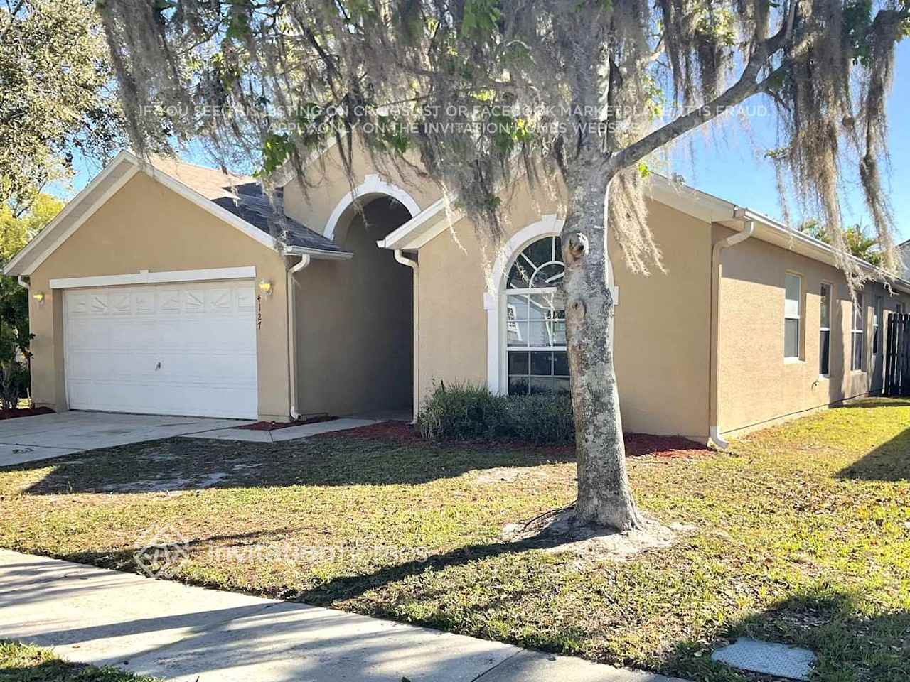 4127 Forest Island Dr - Photo 2 of 16